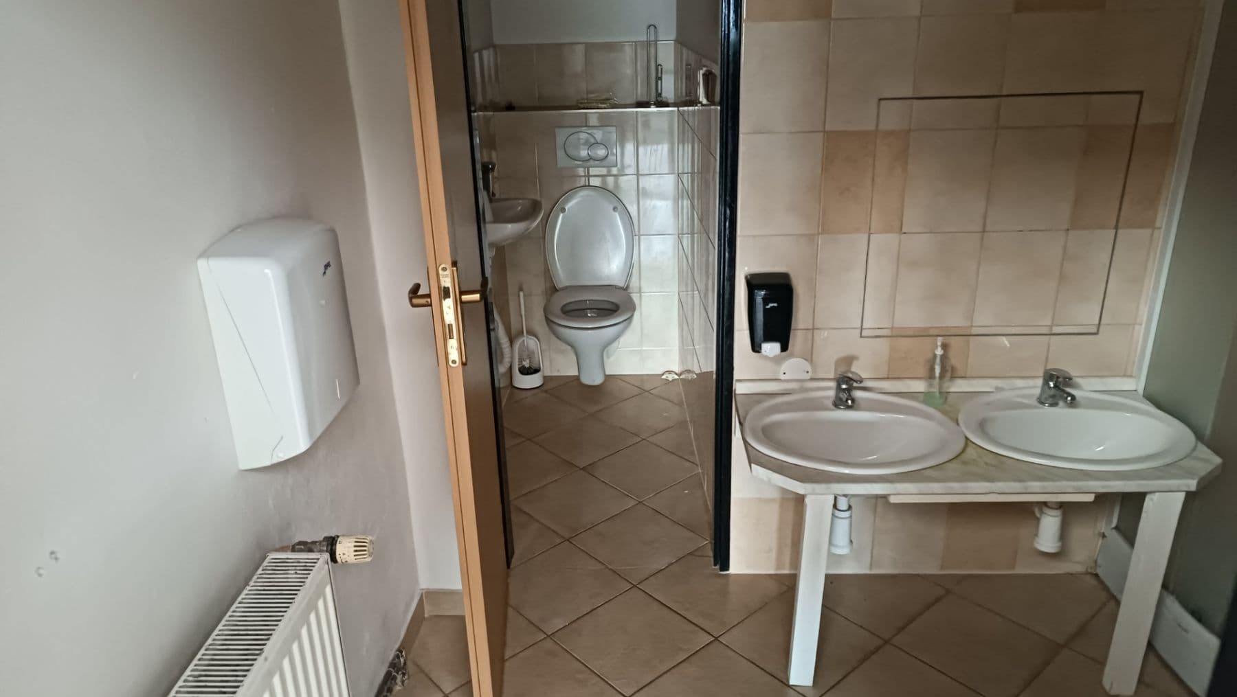 Prenájom domu 100 m², pozemok 50 m², Sadová, Beroun, Středočeský kraj Prenájom domu 100 m², pozemok 50 m², Sadová, Beroun, Středočeský kraj