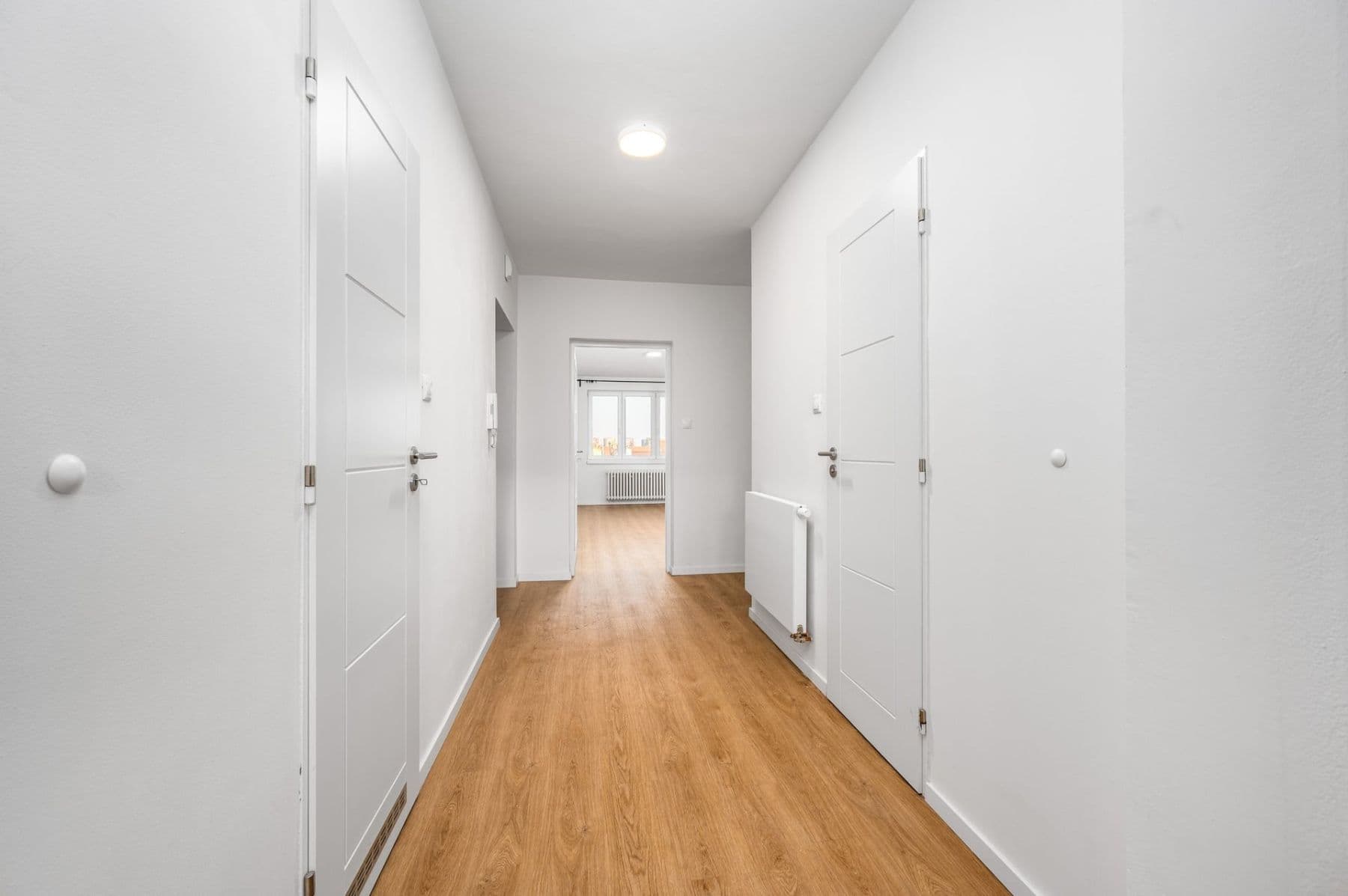 Prenájom bytu 5-izbový 191 m², Čajkovského, Praha, Praha Prenájom bytu 5-izbový 191 m², Čajkovského, Praha, Praha