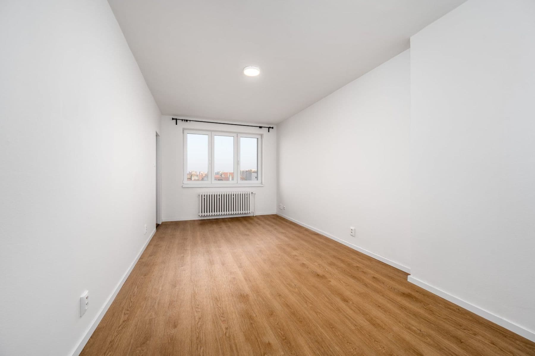 Prenájom bytu 5-izbový 191 m², Čajkovského, Praha, Praha Prenájom bytu 5-izbový 191 m², Čajkovského, Praha, Praha