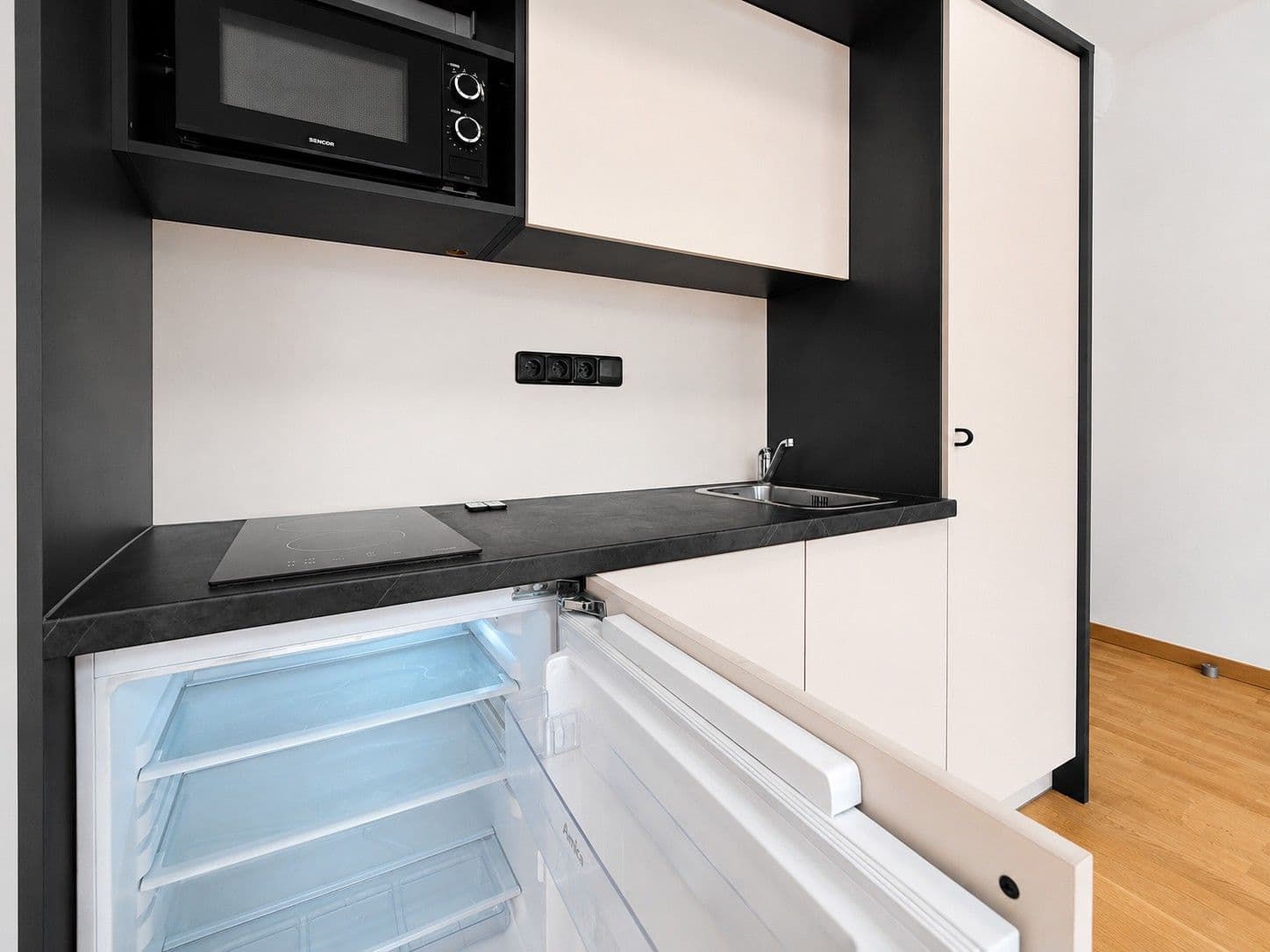 Prenájom bytu 1-izbový 25 m², Ondříčkova, Praha, Praha Prenájom bytu 1-izbový 25 m², Ondříčkova, Praha, Praha