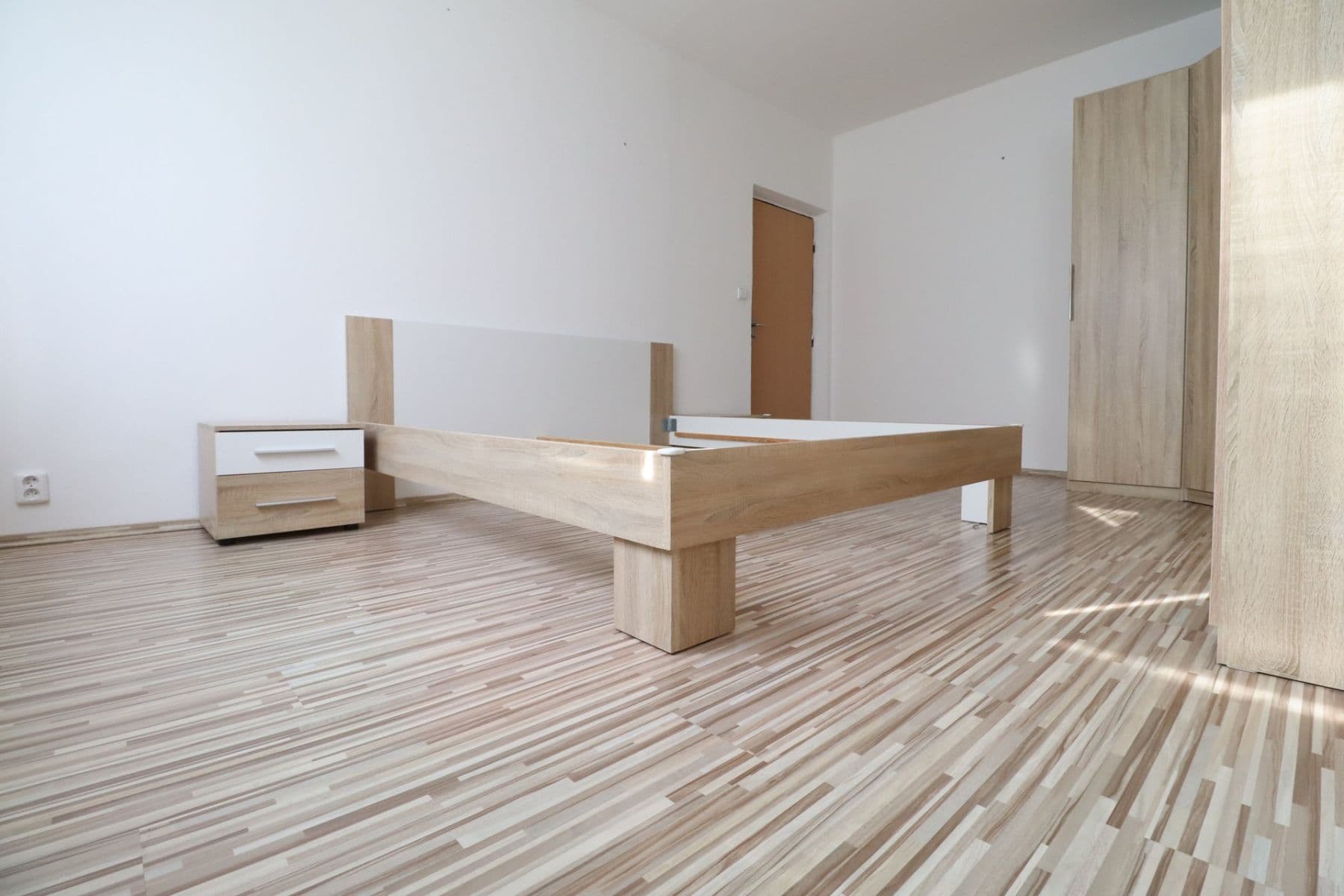 Prenájom bytu 2-izbový 50 m², Káranská, Praha, Praha Prenájom bytu 2-izbový 50 m², Káranská, Praha, Praha