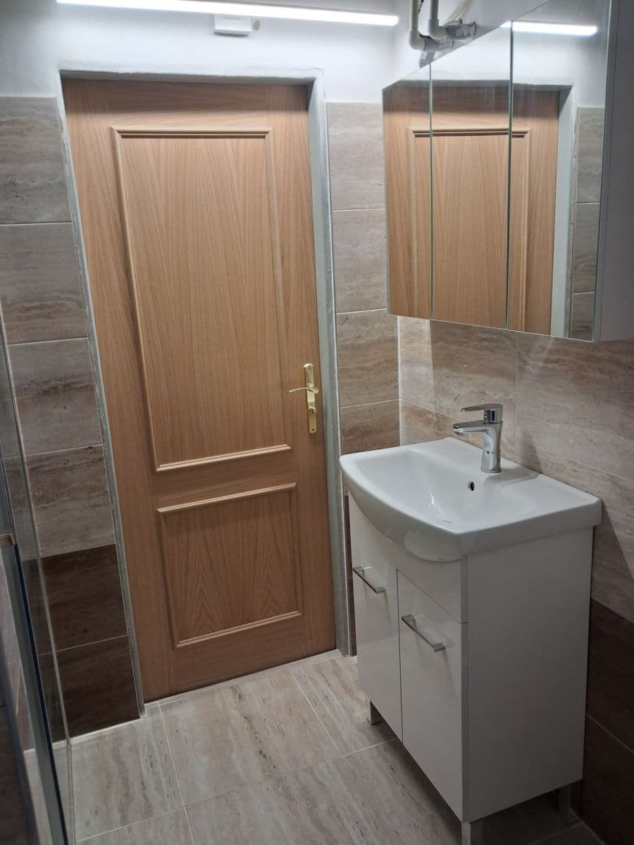 Prenájom bytu 2-izbový 47 m², Vratislavova, Praha, Praha Prenájom bytu 2-izbový 47 m², Vratislavova, Praha, Praha