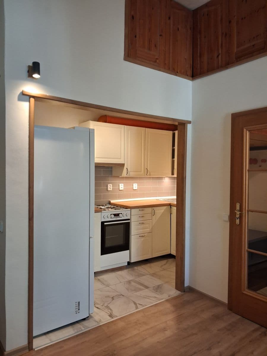 Prenájom bytu 2-izbový 47 m², Vratislavova, Praha, Praha Prenájom bytu 2-izbový 47 m², Vratislavova, Praha, Praha