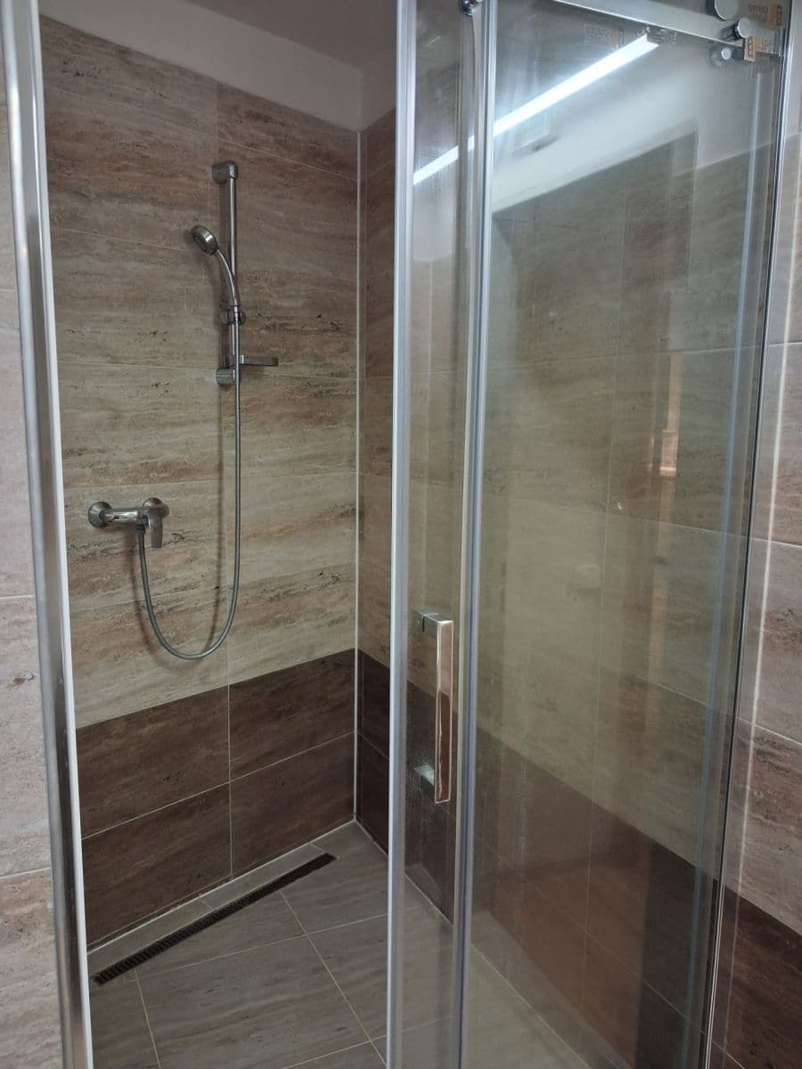 Prenájom bytu 2-izbový 47 m², Vratislavova, Praha, Praha Prenájom bytu 2-izbový 47 m², Vratislavova, Praha, Praha