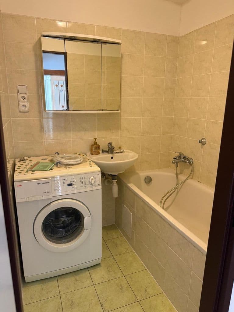 Predaj bytu 3-izbový 73 m², Habrová, Praha, Praha Predaj bytu 3-izbový 73 m², Habrová, Praha, Praha