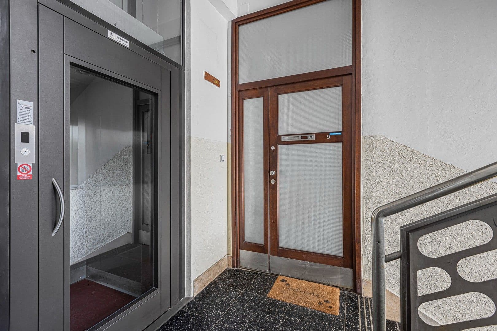 Prenájom bytu 4-izbový 105 m², Antonínská, Praha, Praha Prenájom bytu 4-izbový 105 m², Antonínská, Praha, Praha