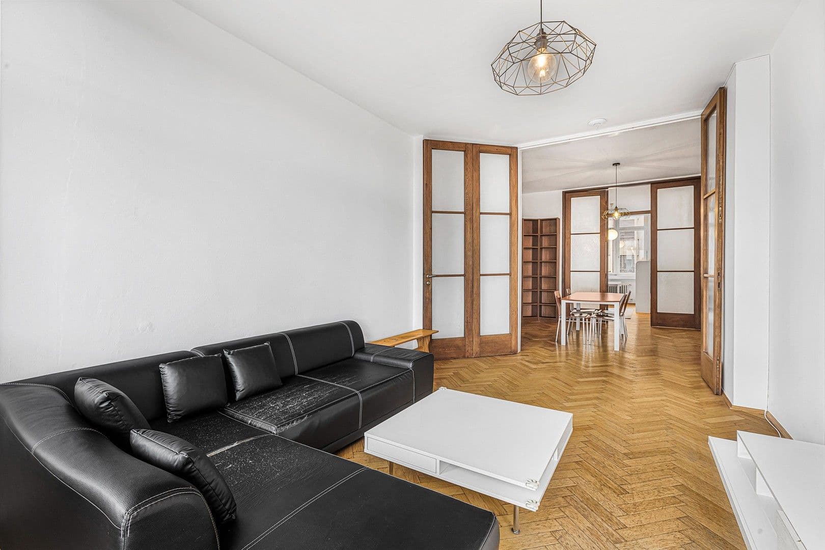 Prenájom bytu 4-izbový 105 m², Antonínská, Praha, Praha Prenájom bytu 4-izbový 105 m², Antonínská, Praha, Praha