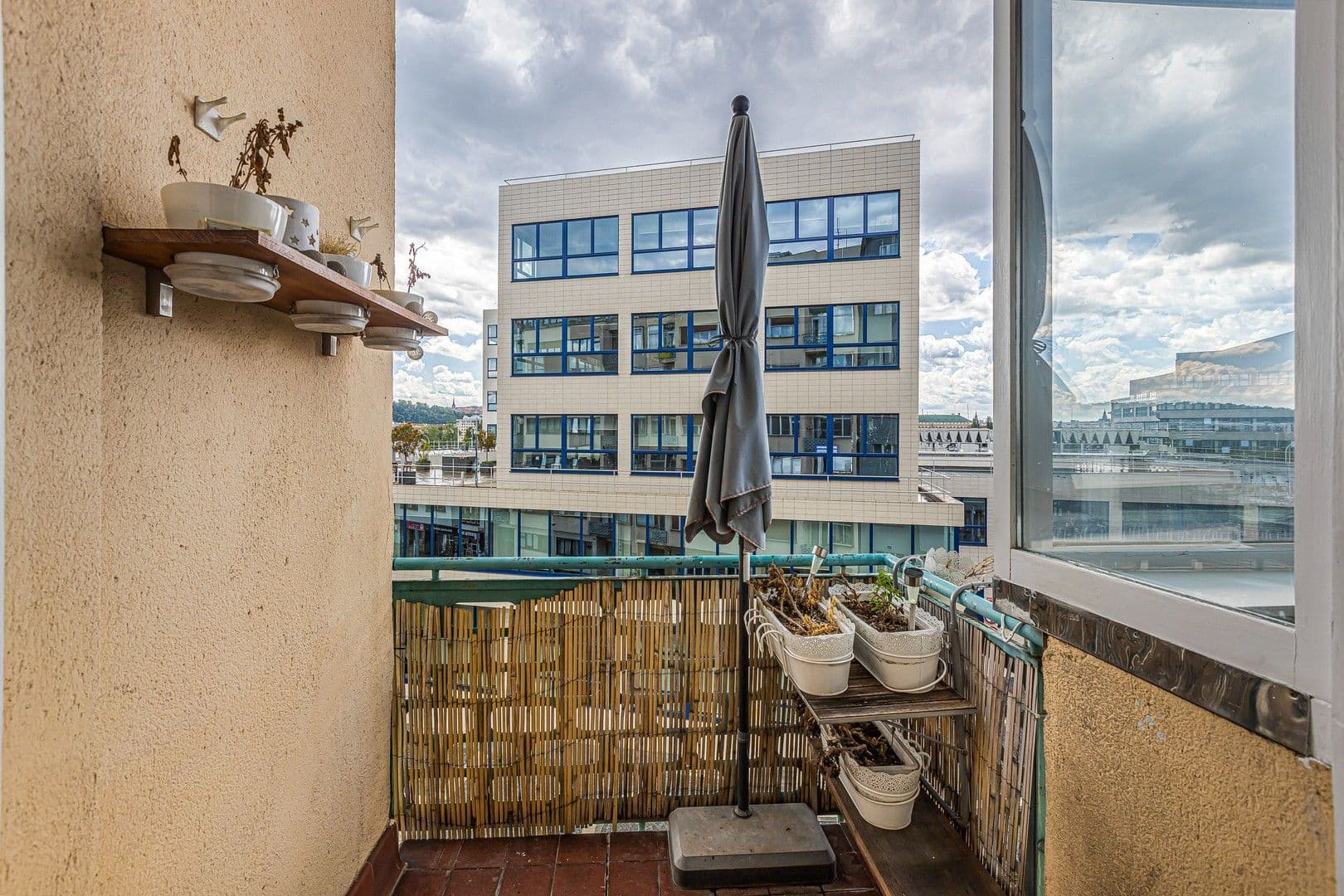 Prenájom bytu 4-izbový 105 m², Antonínská, Praha, Praha Prenájom bytu 4-izbový 105 m², Antonínská, Praha, Praha