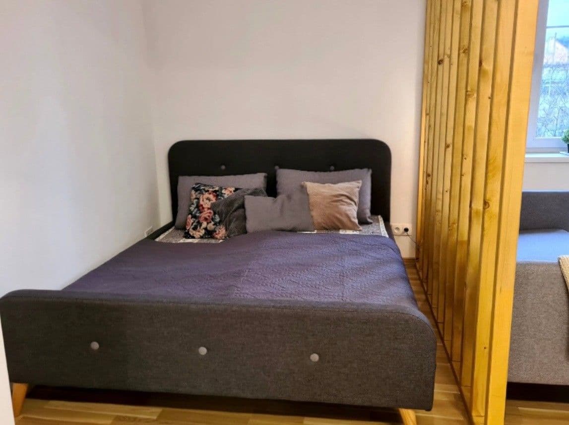 Prenájom bytu 1-izbový 39 m², Na Rokytce, Praha, Praha Prenájom bytu 1-izbový 39 m², Na Rokytce, Praha, Praha