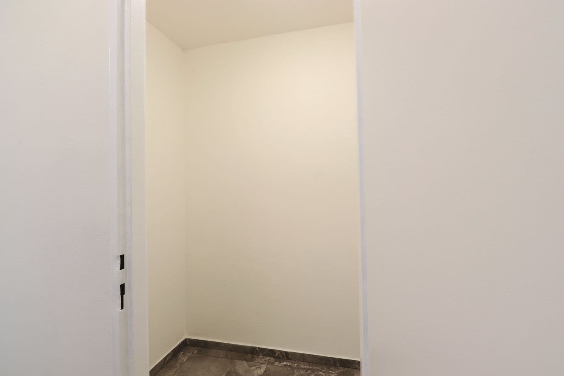 Prenájom bytu 3-izbový 74 m², Chalupkova, Praha, Praha Prenájom bytu 3-izbový 74 m², Chalupkova, Praha, Praha