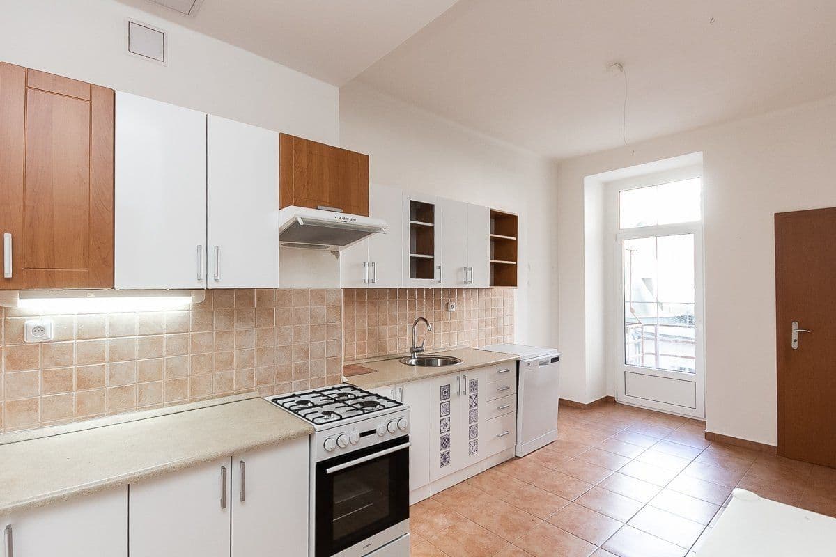 Prenájom bytu 2-izbový 80 m², V. P. Čkalova, Praha, Praha Prenájom bytu 2-izbový 80 m², V. P. Čkalova, Praha, Praha