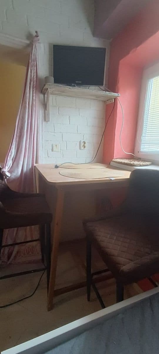 Prenájom bytu Garsoniéra 22 m², Horná Mičiná, Banskobystrický kraj Prenájom bytu Garsoniéra 22 m², Horná Mičiná, Banskobystrický kraj