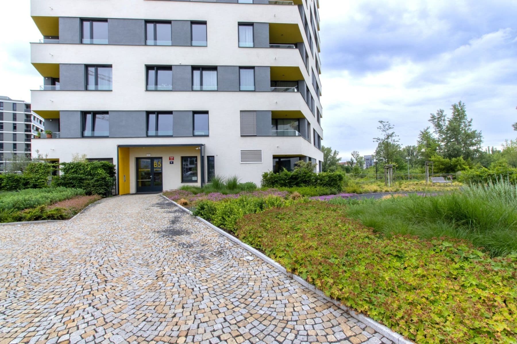 Prenájom bytu 2-izbový 59 m², Sokolova, Praha, Praha Prenájom bytu 2-izbový 59 m², Sokolova, Praha, Praha