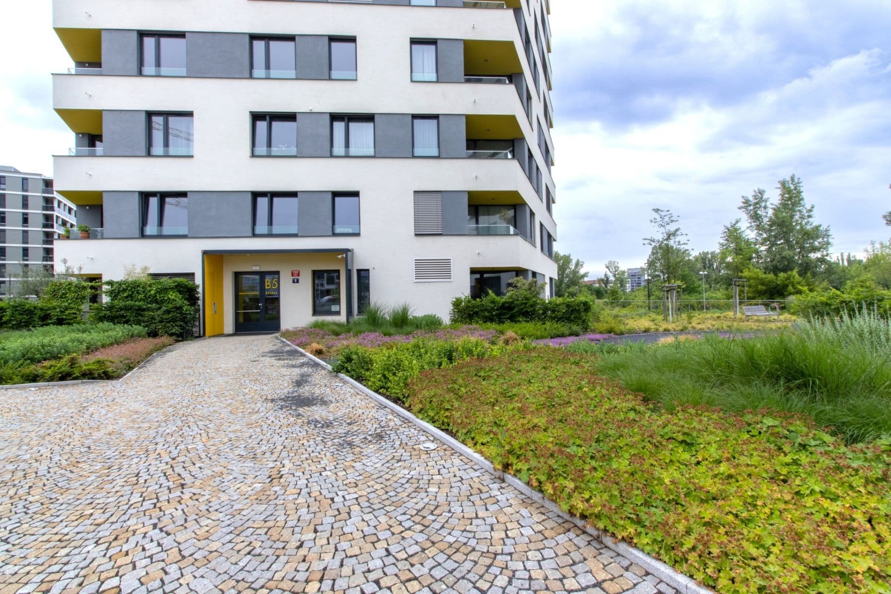 Prenájom bytu 2-izbový 59 m², Sokolova, Praha, Praha Prenájom bytu 2-izbový 59 m², Sokolova, Praha, Praha