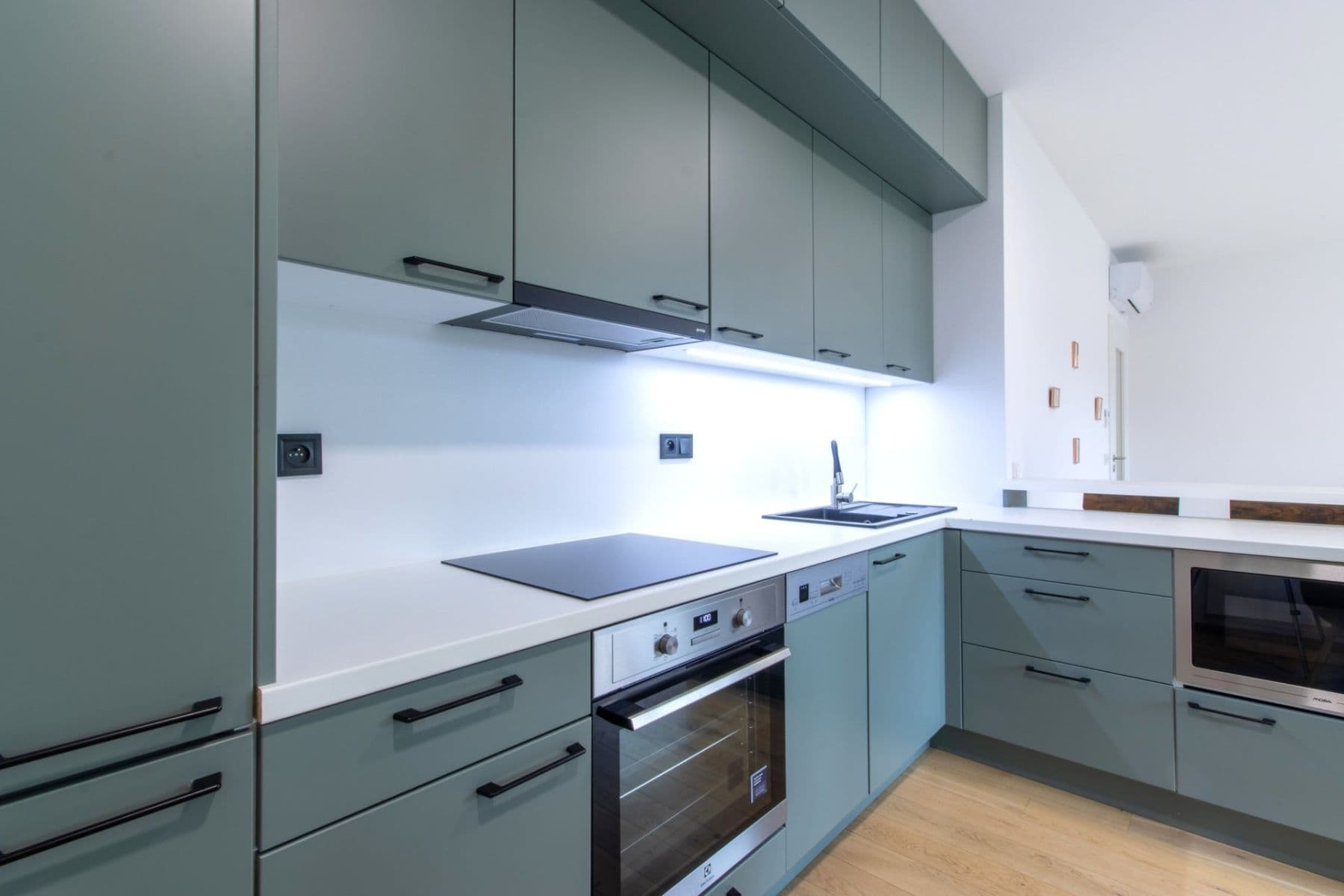 Prenájom bytu 2-izbový 59 m², Sokolova, Praha, Praha Prenájom bytu 2-izbový 59 m², Sokolova, Praha, Praha
