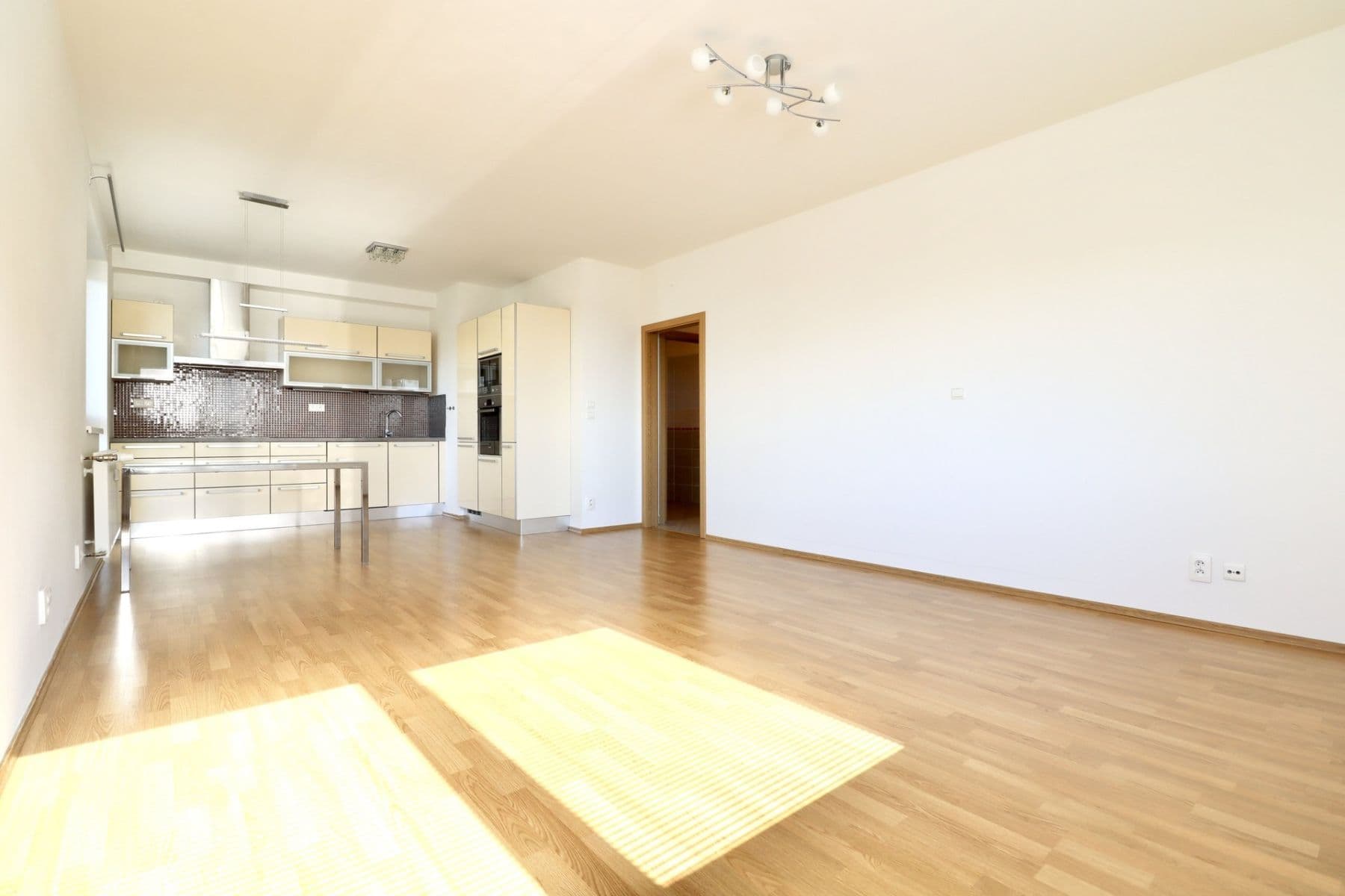Prenájom bytu 2-izbový 67 m², Přeučilova, Praha, Praha Prenájom bytu 2-izbový 67 m², Přeučilova, Praha, Praha