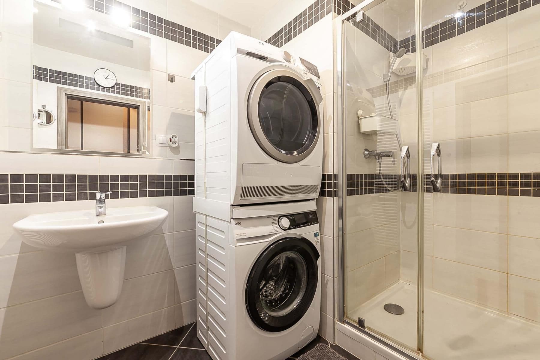 Predaj bytu 1-izbový 42 m², Hornoměcholupská, Praha, Praha Predaj bytu 1-izbový 42 m², Hornoměcholupská, Praha, Praha