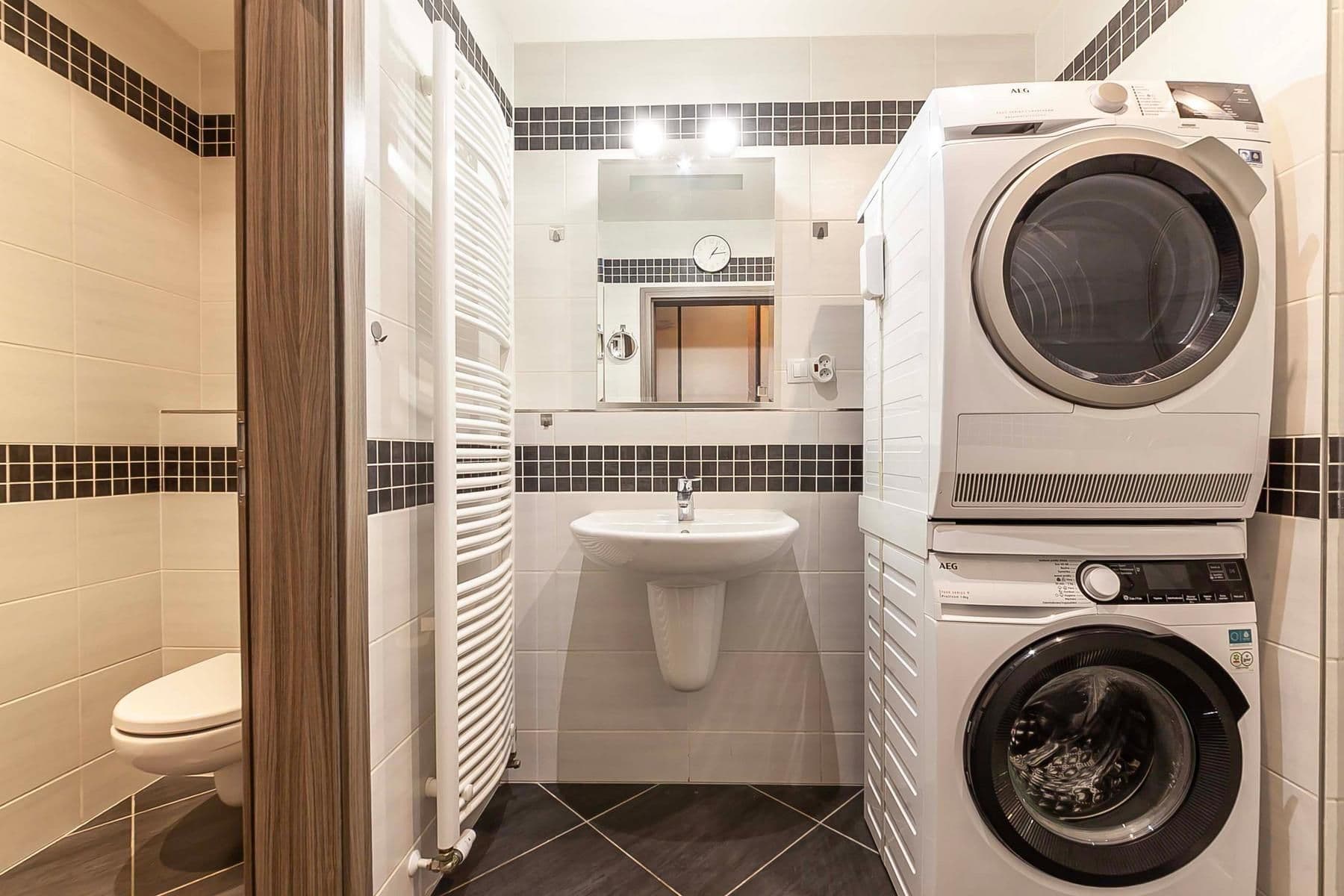Predaj bytu 1-izbový 42 m², Hornoměcholupská, Praha, Praha Predaj bytu 1-izbový 42 m², Hornoměcholupská, Praha, Praha