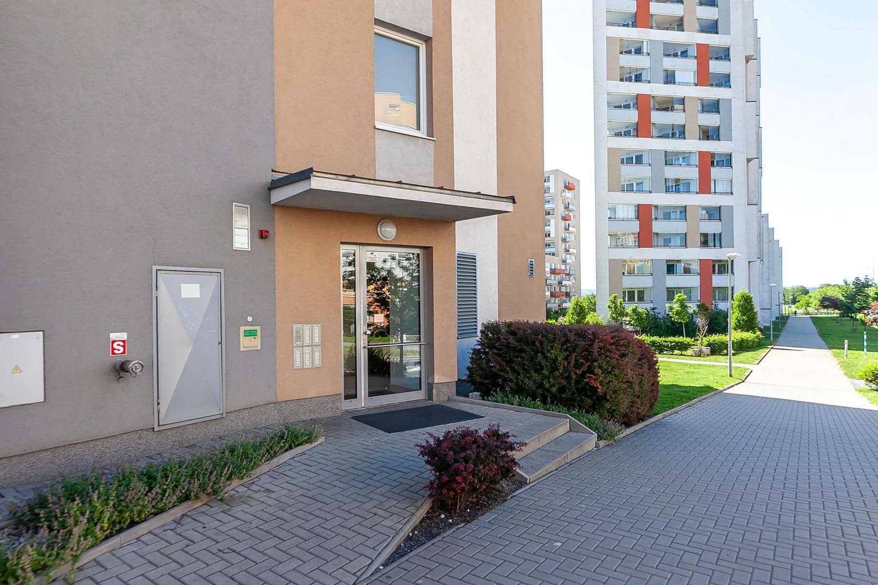 Predaj bytu 1-izbový 42 m², Hornoměcholupská, Praha, Praha Predaj bytu 1-izbový 42 m², Hornoměcholupská, Praha, Praha
