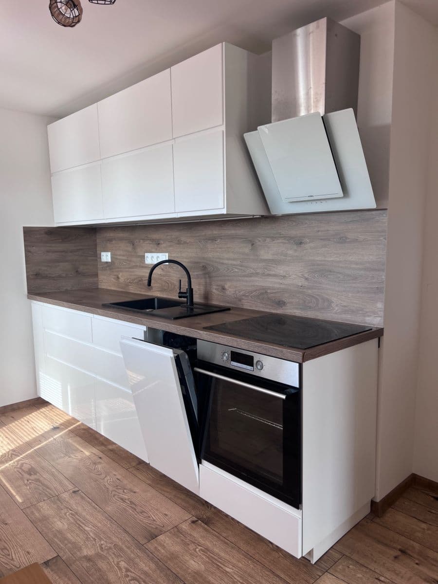 Prenájom bytu 2-izbový 59 m², Lidická, Zliv, Jihočeský kraj Prenájom bytu 2-izbový 59 m², Lidická, Zliv, Jihočeský kraj