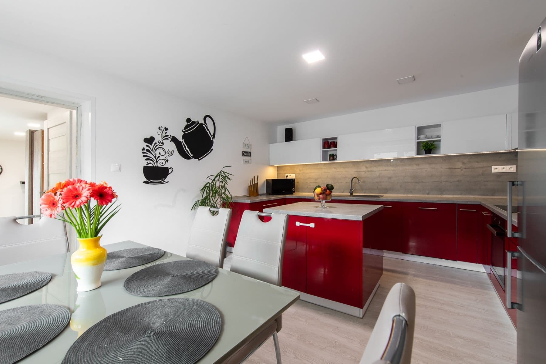 Predaj domu 1.500 m², pozemek 1.598 m², Ovčie, Prešovský kraj Predaj domu 1.500 m², pozemek 1.598 m², Ovčie, Prešovský kraj