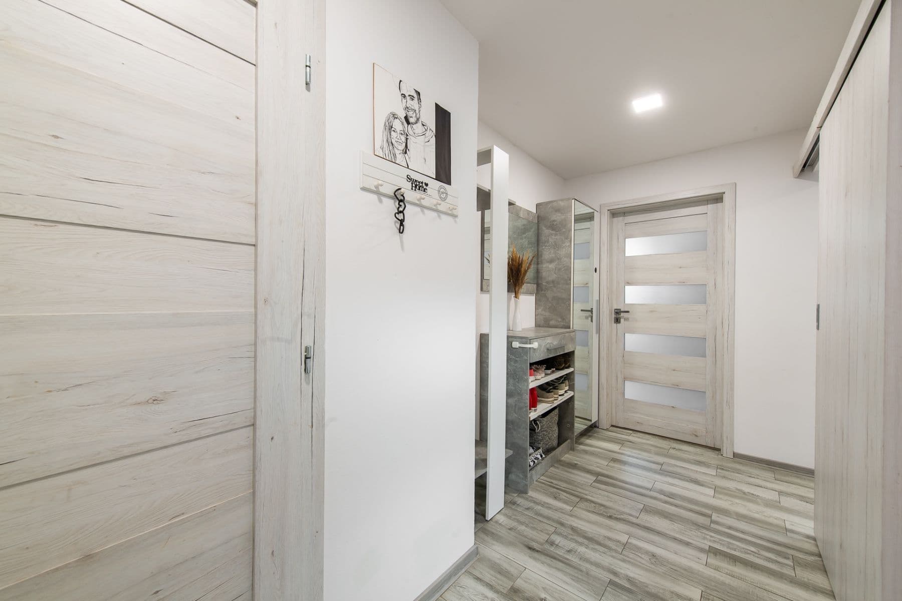 Predaj domu 1.500 m², pozemek 1.598 m², Ovčie, Prešovský kraj Predaj domu 1.500 m², pozemek 1.598 m², Ovčie, Prešovský kraj