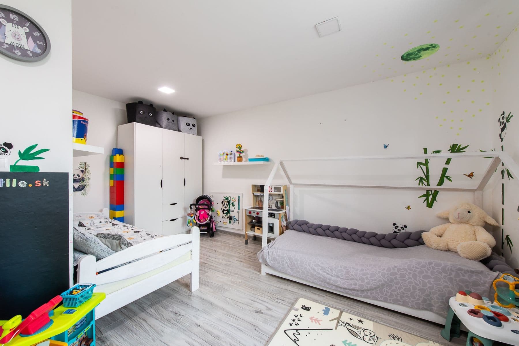 Predaj domu 1.500 m², pozemek 1.598 m², Ovčie, Prešovský kraj Predaj domu 1.500 m², pozemek 1.598 m², Ovčie, Prešovský kraj