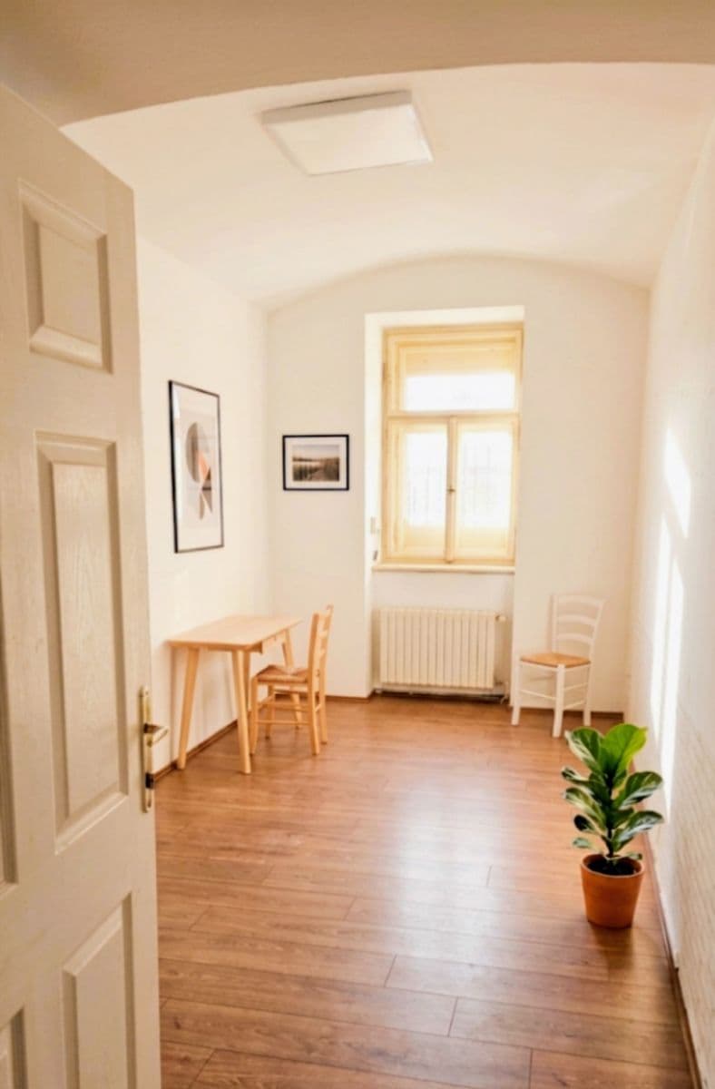 Prenájom bytu 2-izbový 55 m², Žitomírská, Praha, Praha Prenájom bytu 2-izbový 55 m², Žitomírská, Praha, Praha