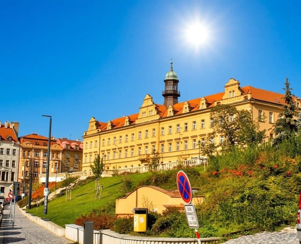 Prenájom bytu 2-izbový 55 m², Žitomírská, Praha, Praha Prenájom bytu 2-izbový 55 m², Žitomírská, Praha, Praha