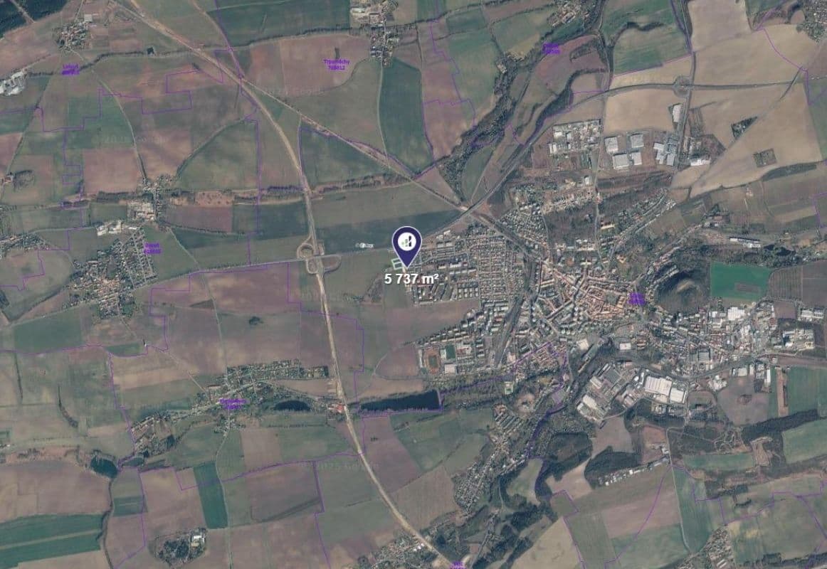 Predaj pozemku 5.737 m², Slaný, Středočeský kraj Predaj pozemku 5.737 m², Slaný, Středočeský kraj