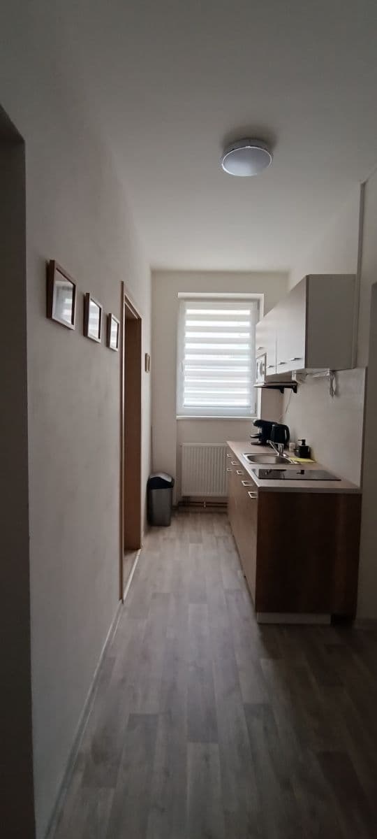 Prenájom bytu 2-izbový 37 m², K Lanovce, Jáchymov, Karlovarský kraj Prenájom bytu 2-izbový 37 m², K Lanovce, Jáchymov, Karlovarský kraj