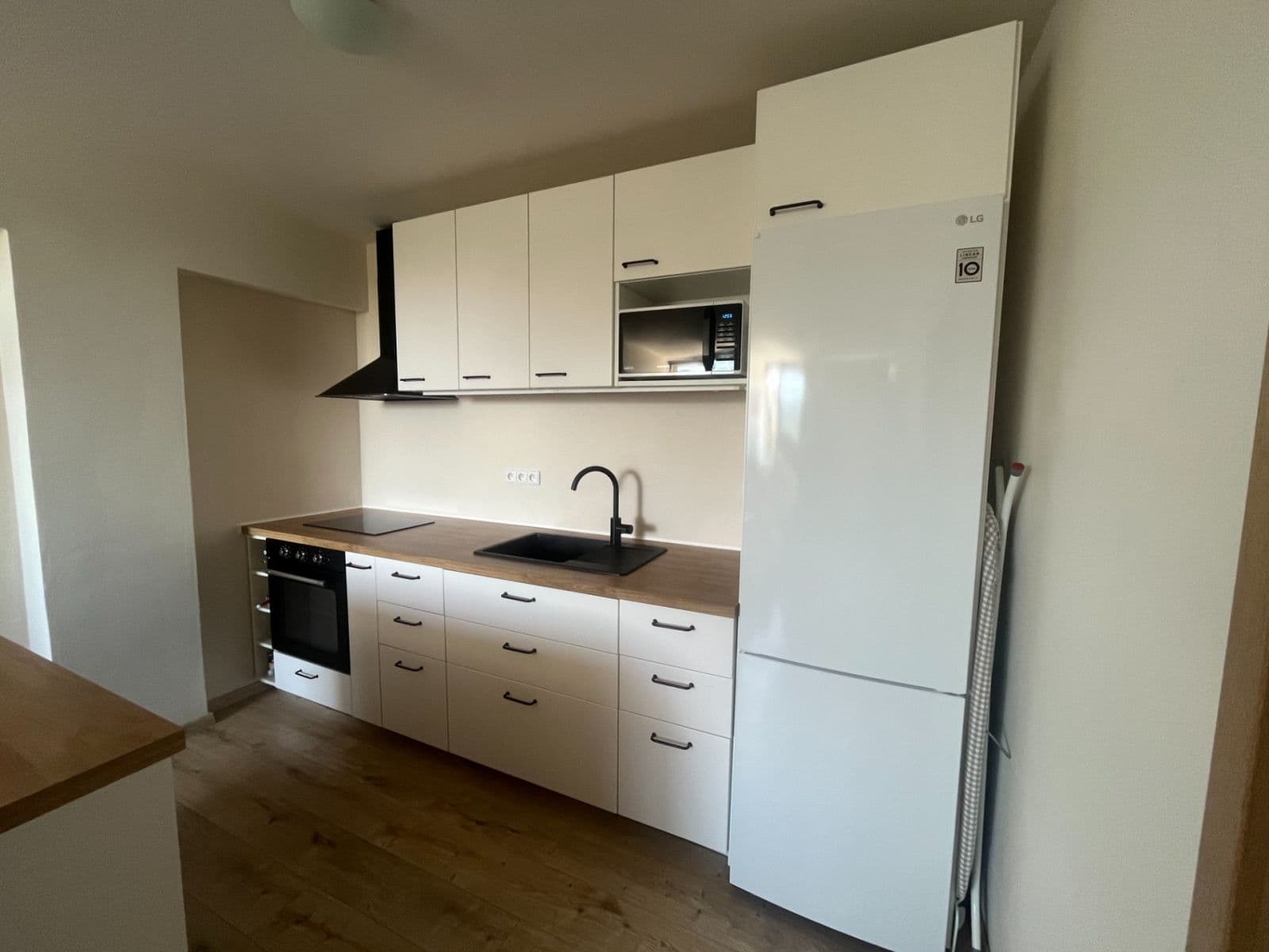 Prenájom bytu 2-izbový 44 m², Sokolovská, Čelákovice, Středočeský kraj Prenájom bytu 2-izbový 44 m², Sokolovská, Čelákovice, Středočeský kraj