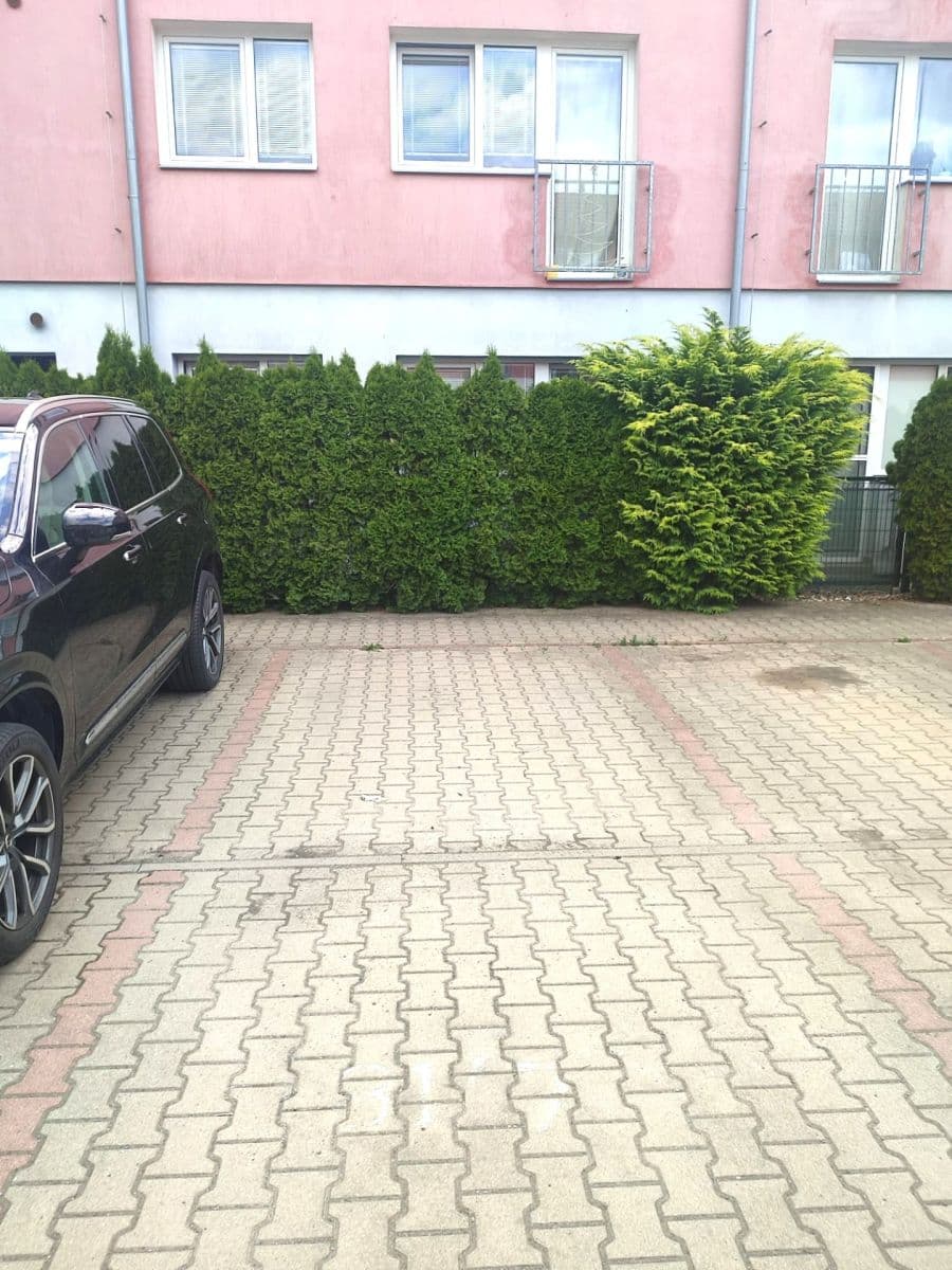 Predaj bytu 3-izbový 62 m², Břežany II, Středočeský kraj Predaj bytu 3-izbový 62 m², Břežany II, Středočeský kraj