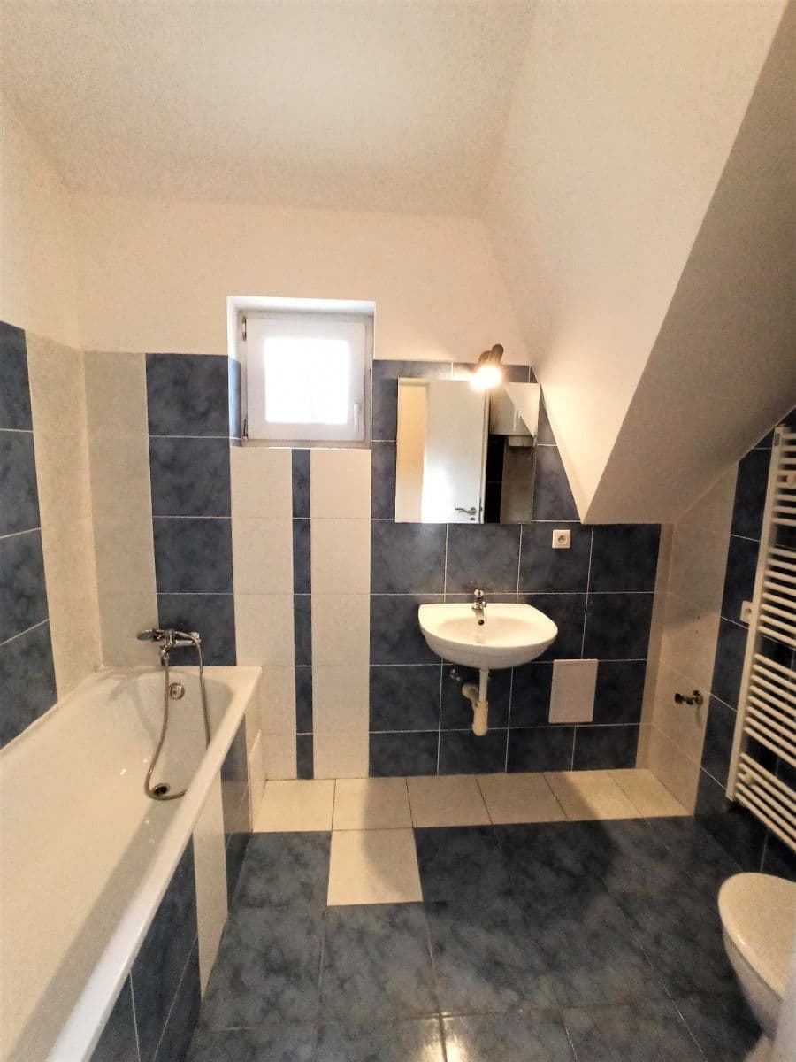 Predaj bytu 3-izbový 62 m², Břežany II, Středočeský kraj Predaj bytu 3-izbový 62 m², Břežany II, Středočeský kraj