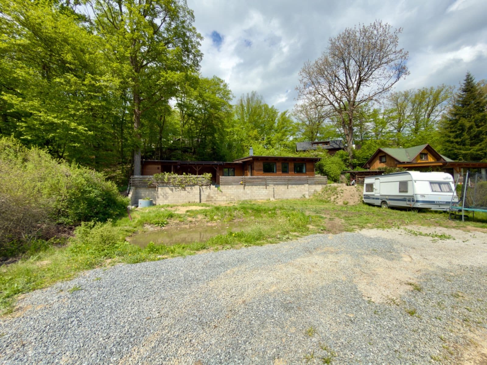 Predaj rekreačného objektu 62 m², pozemok 775 m², Štěchovice, Středočeský kraj Predaj rekreačného objektu 62 m², pozemok 775 m², Štěchovice, Středočeský kraj