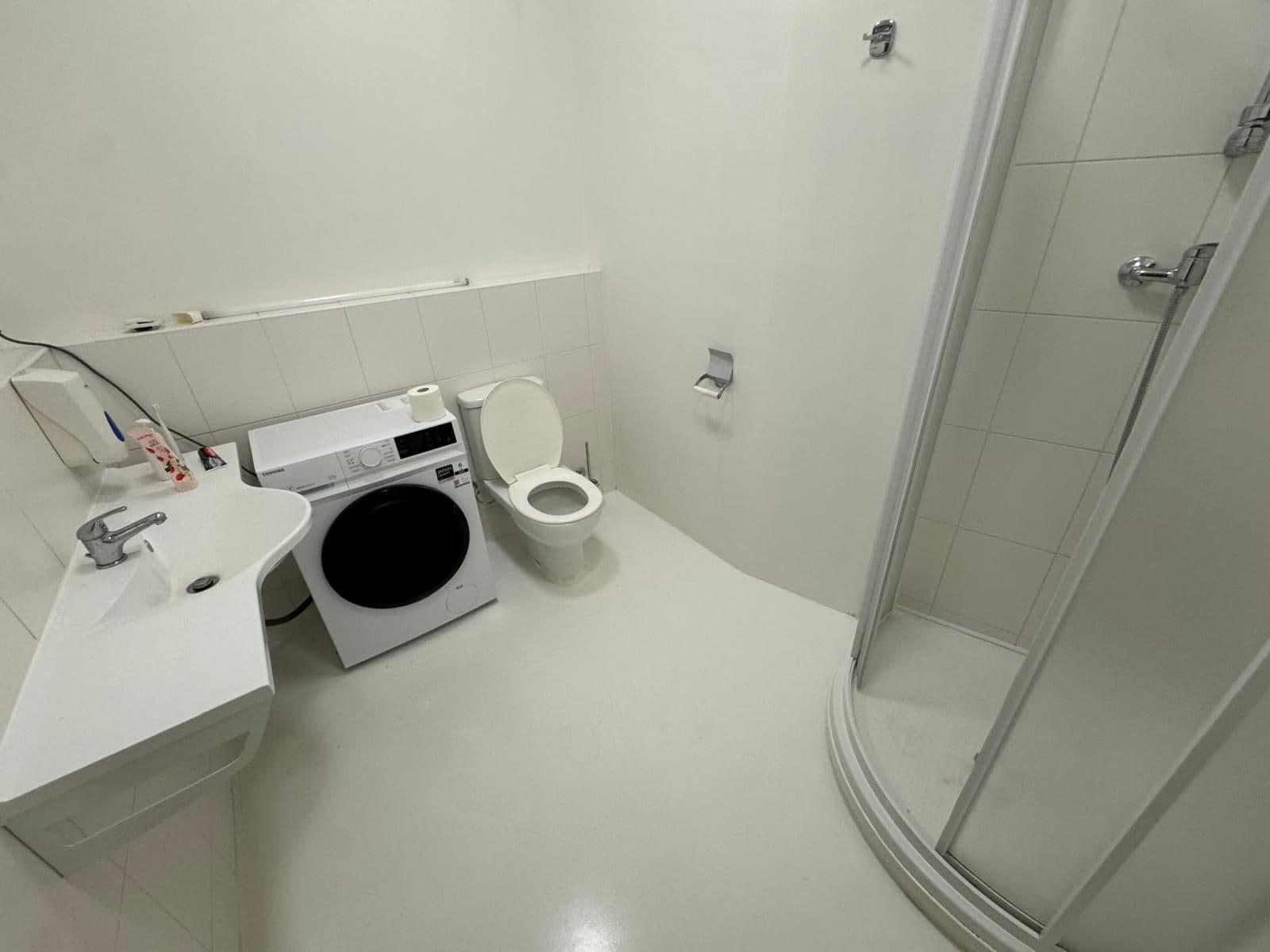 Prenájom bytu 3-izbový 15 m², Krakovská, Praha, Praha Prenájom bytu 3-izbový 15 m², Krakovská, Praha, Praha