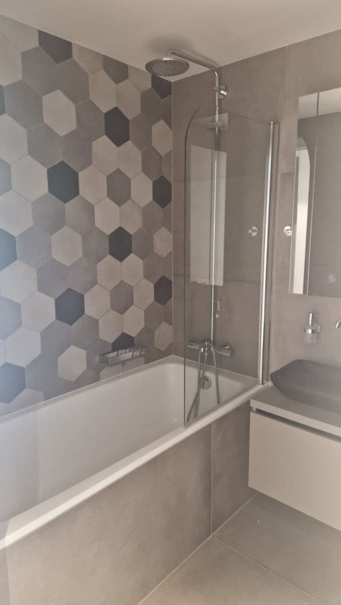 Prenájom bytu 2-izbový 50 m², Staropramenná, Praha, Praha Prenájom bytu 2-izbový 50 m², Staropramenná, Praha, Praha