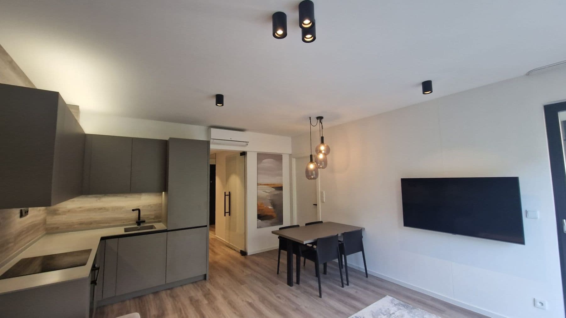 Prenájom bytu 2-izbový 50 m², Staropramenná, Praha, Praha Prenájom bytu 2-izbový 50 m², Staropramenná, Praha, Praha