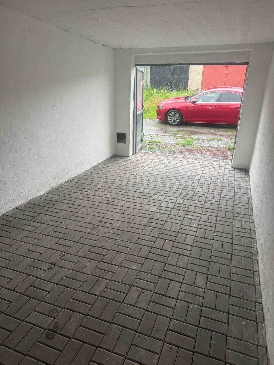 Prenájom garáže 21 m², Sionkova, Ostrava, Moravskoslezský kraj Prenájom garáže 21 m², Sionkova, Ostrava, Moravskoslezský kraj