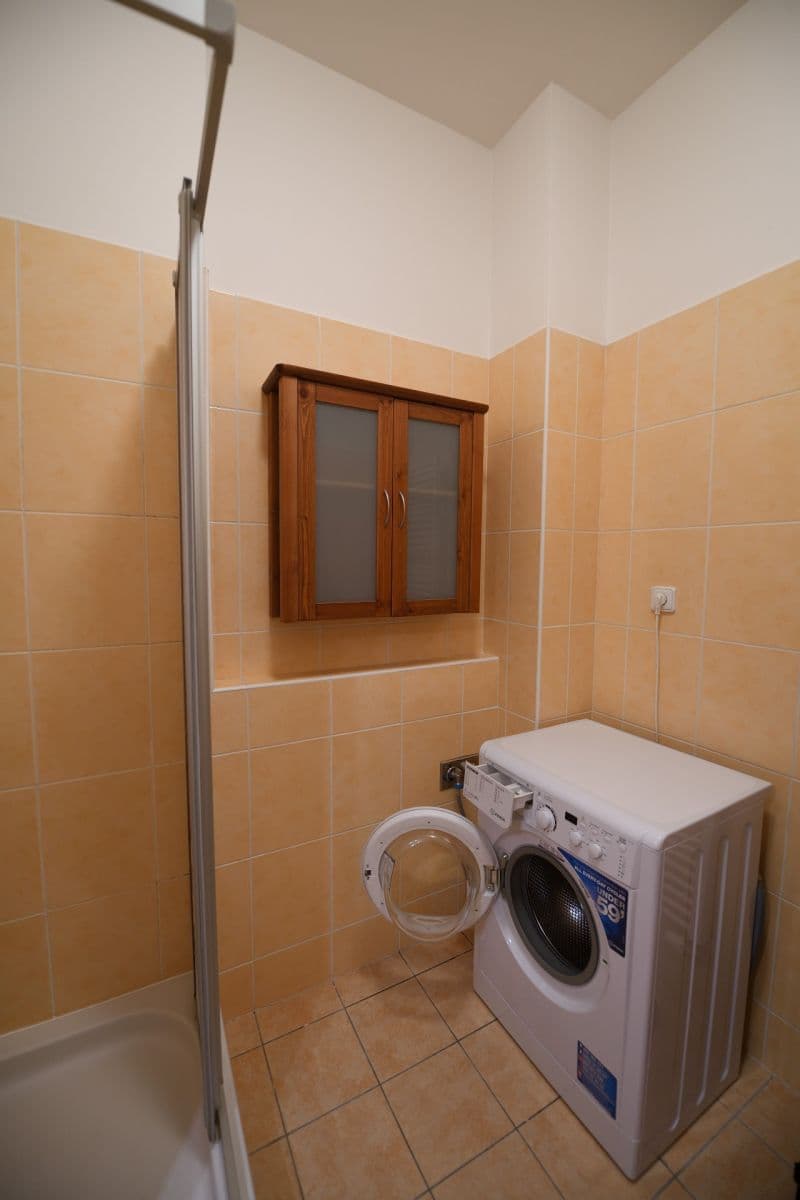 Prenájom bytu 2-izbový 53 m², Pod Haltýřem, Praha, Praha Prenájom bytu 2-izbový 53 m², Pod Haltýřem, Praha, Praha