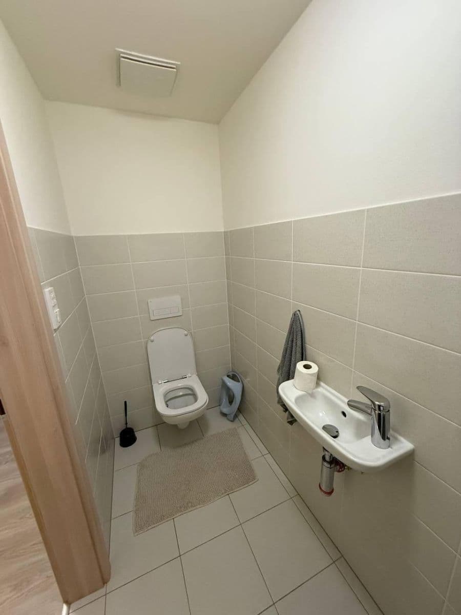 Predaj bytu 3-izbový 98 m², Za Lípou, Praha, Praha Predaj bytu 3-izbový 98 m², Za Lípou, Praha, Praha