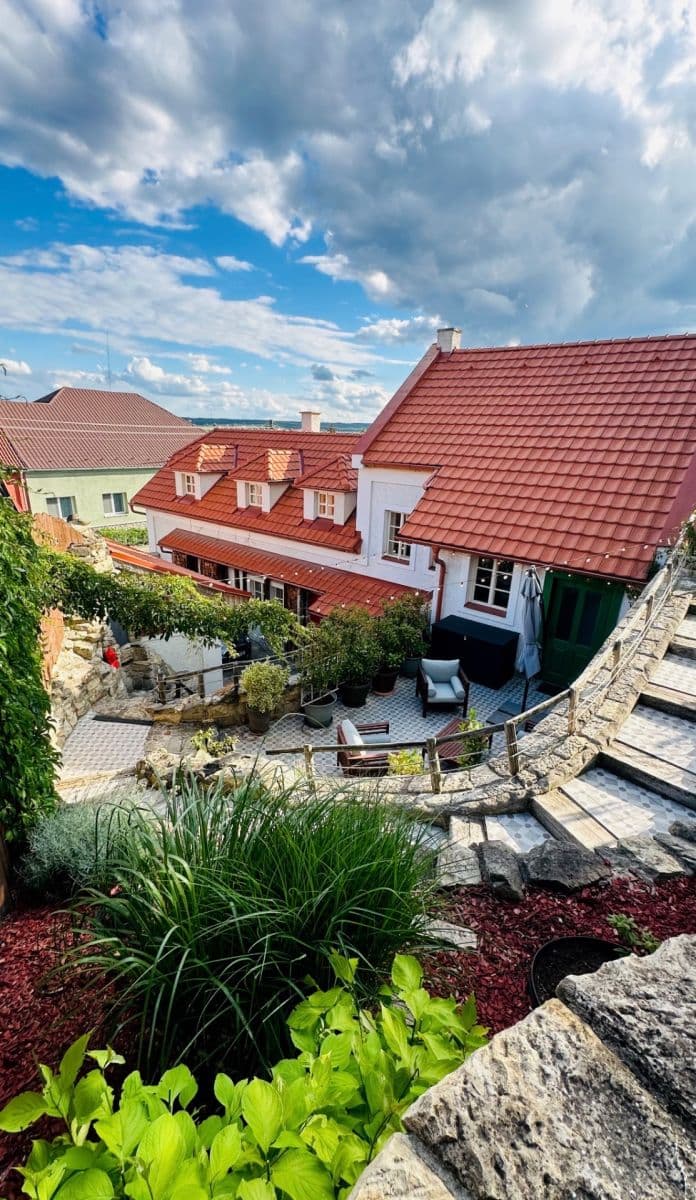 Prenájom domu 250 m², pozemek 400 m², Třebusice, Středočeský kraj Prenájom domu 250 m², pozemek 400 m², Třebusice, Středočeský kraj