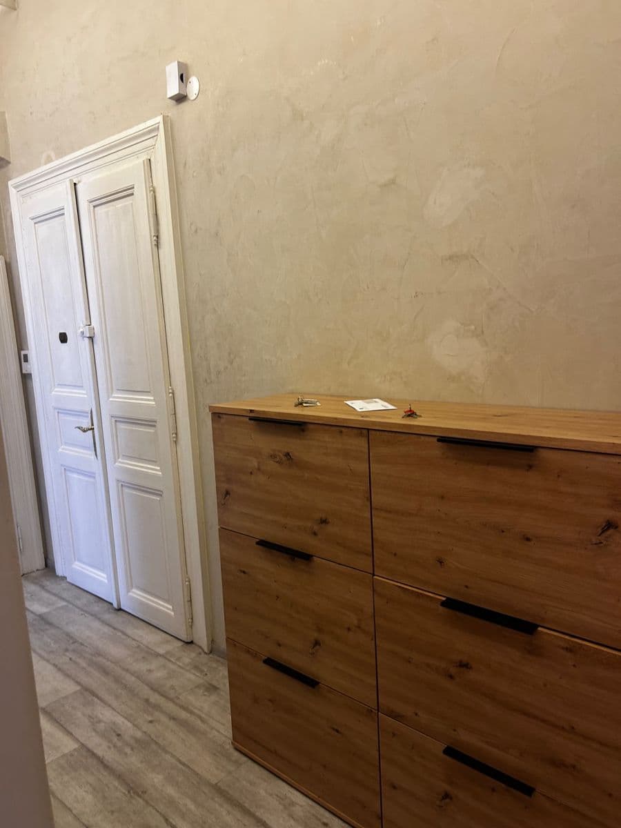 Prenájom bytu 3-izbový 73 m², Zborovská, Praha, Praha Prenájom bytu 3-izbový 73 m², Zborovská, Praha, Praha