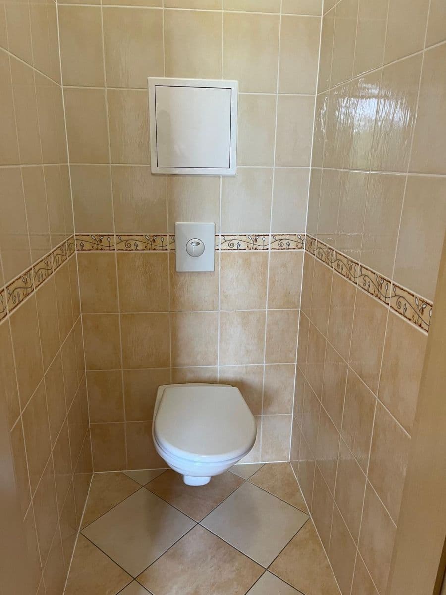 Prenájom bytu 2-izbový 50 m², U Jízdárny, Praha, Praha Prenájom bytu 2-izbový 50 m², U Jízdárny, Praha, Praha