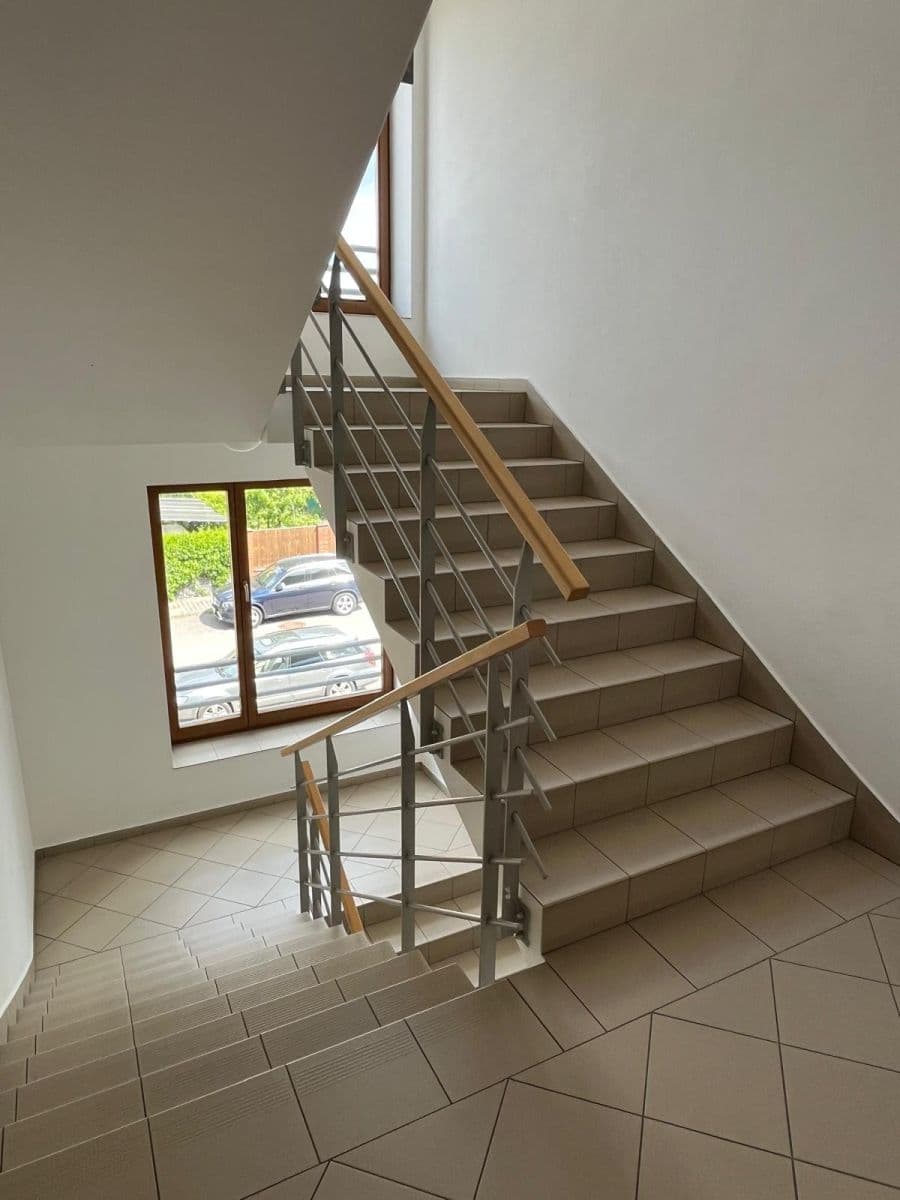 Prenájom bytu 2-izbový 50 m², U Jízdárny, Praha, Praha Prenájom bytu 2-izbový 50 m², U Jízdárny, Praha, Praha