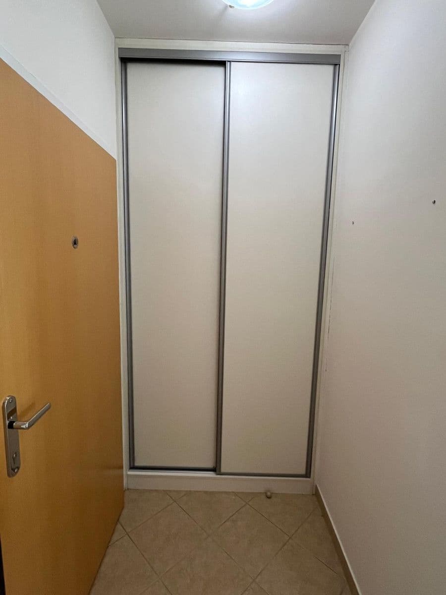Prenájom bytu 2-izbový 50 m², U Jízdárny, Praha, Praha Prenájom bytu 2-izbový 50 m², U Jízdárny, Praha, Praha