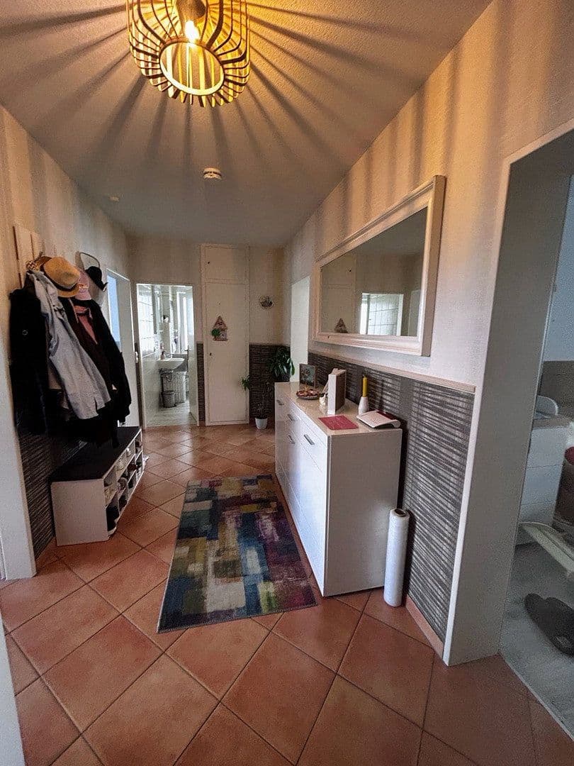 Prenájom bytu 3-izbový 80 m², Rodgau, Hesensko Prenájom bytu 3-izbový 80 m², Rodgau, Hesensko