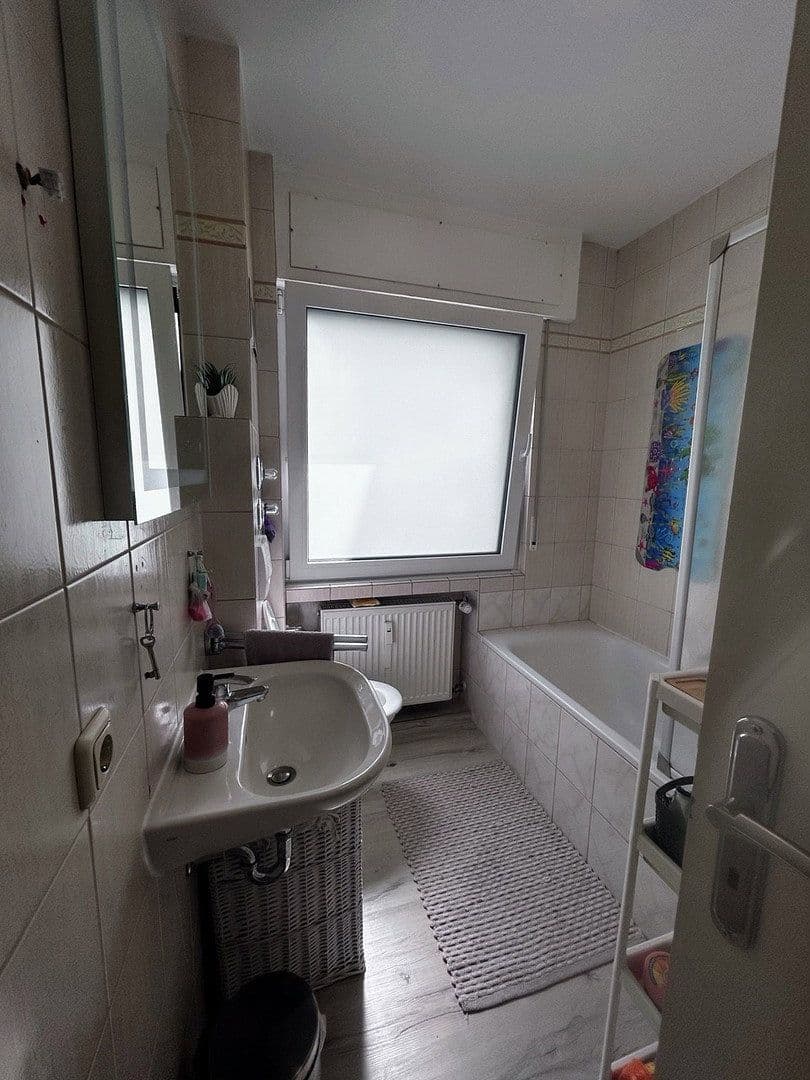 Prenájom bytu 3-izbový 80 m², Rodgau, Hesensko Prenájom bytu 3-izbový 80 m², Rodgau, Hesensko