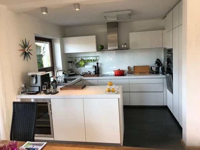 Predaj domu 280 m², pozemek 1.700 m², Abtsgmünd, Bádensko-Wurttembersko Predaj domu 280 m², pozemek 1.700 m², Abtsgmünd, Bádensko-Wurttembersko