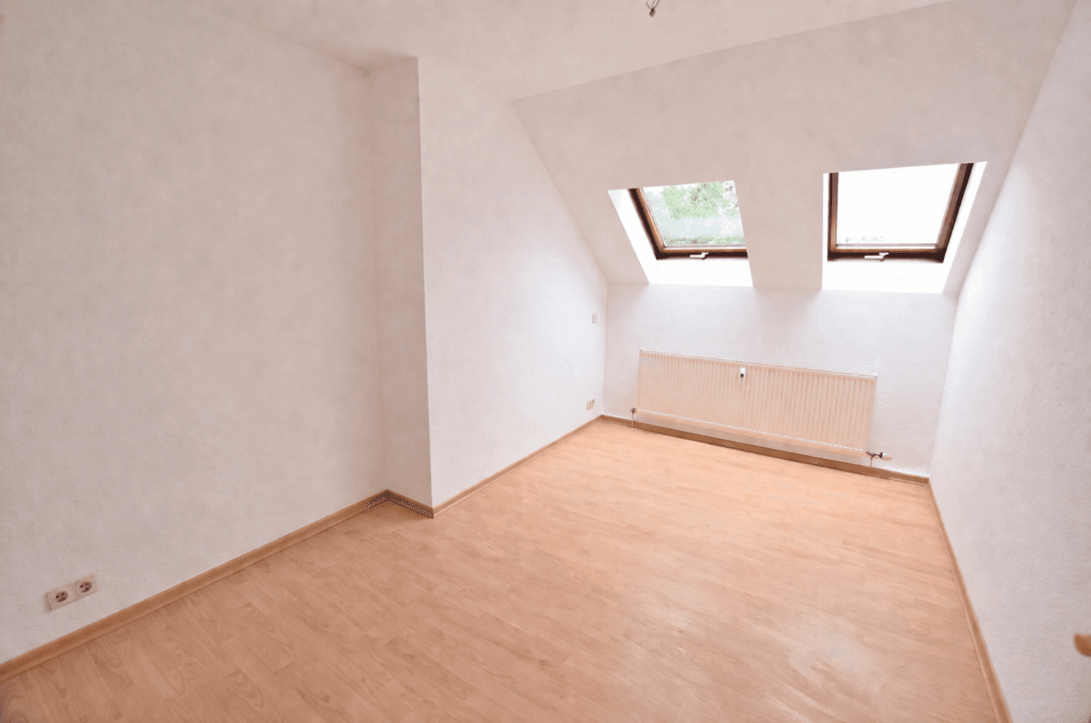 Prenájom bytu 6-izbový 147 m², Franz-Mehring-Str. 9, Chemnitz, Sasko Prenájom bytu 6-izbový 147 m², Franz-Mehring-Str. 9, Chemnitz, Sasko